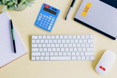 Organización de la oficina y mesa de trabajo: ¡hasta los niños grandes se ponen a ello!